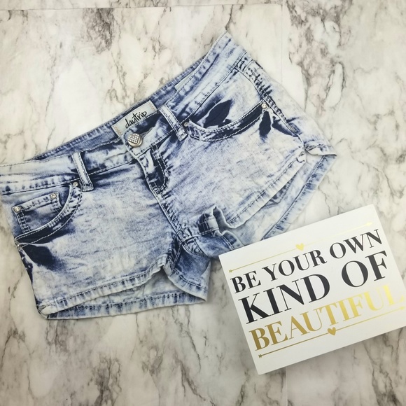 Daytrip Pants - Daytrip Buckle Light Blue Denim Rhinestone Shorts